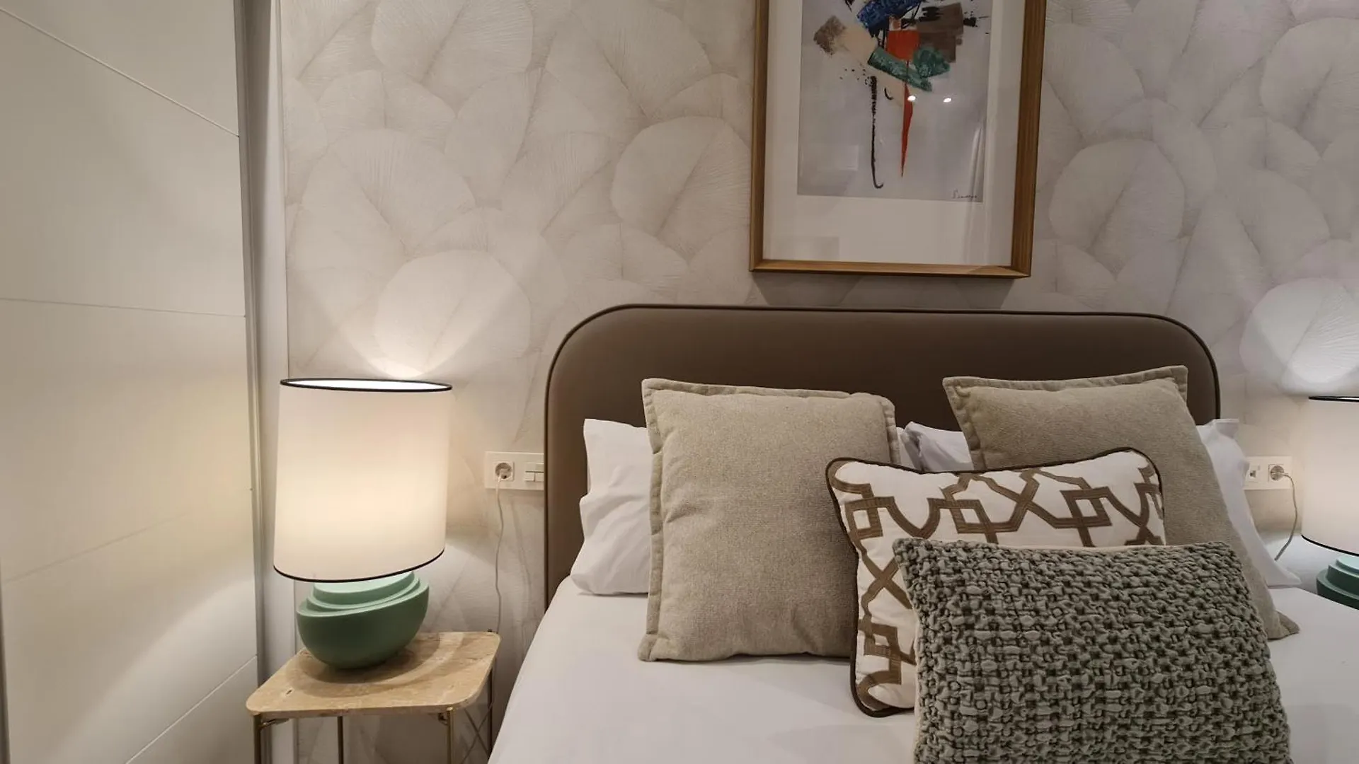 Suspiro 102 Cosmopolitan Loft Apartment Granada Spain