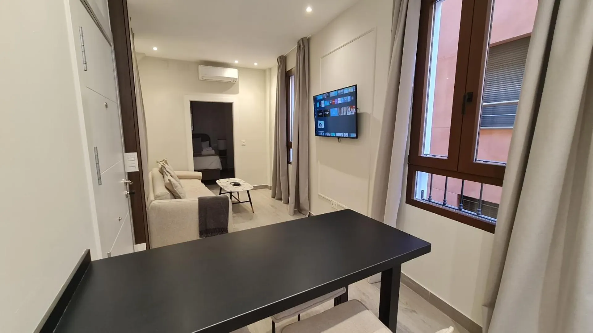 Suspiro 102 Cosmopolitan Loft Apartment Granada
