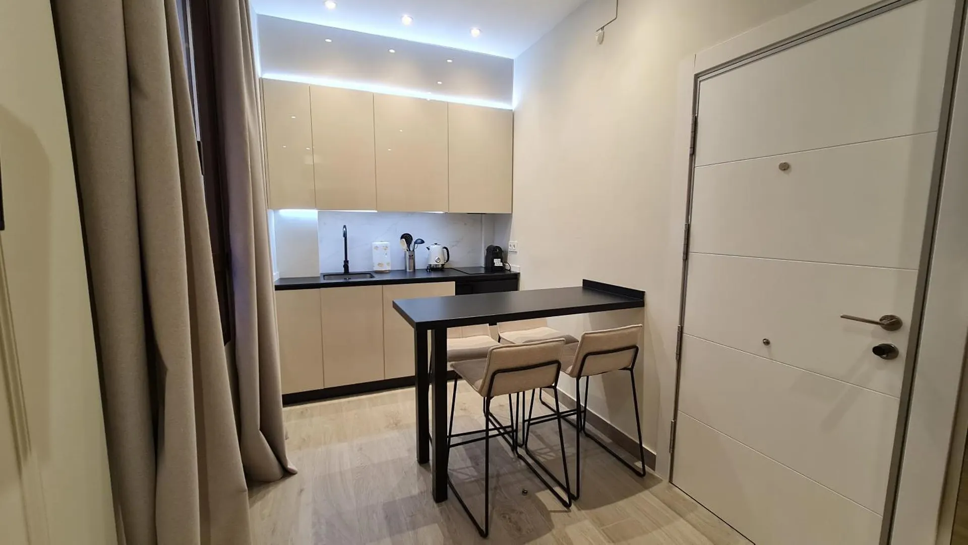 Suspiro 102 Cosmopolitan Loft Apartment Granada
