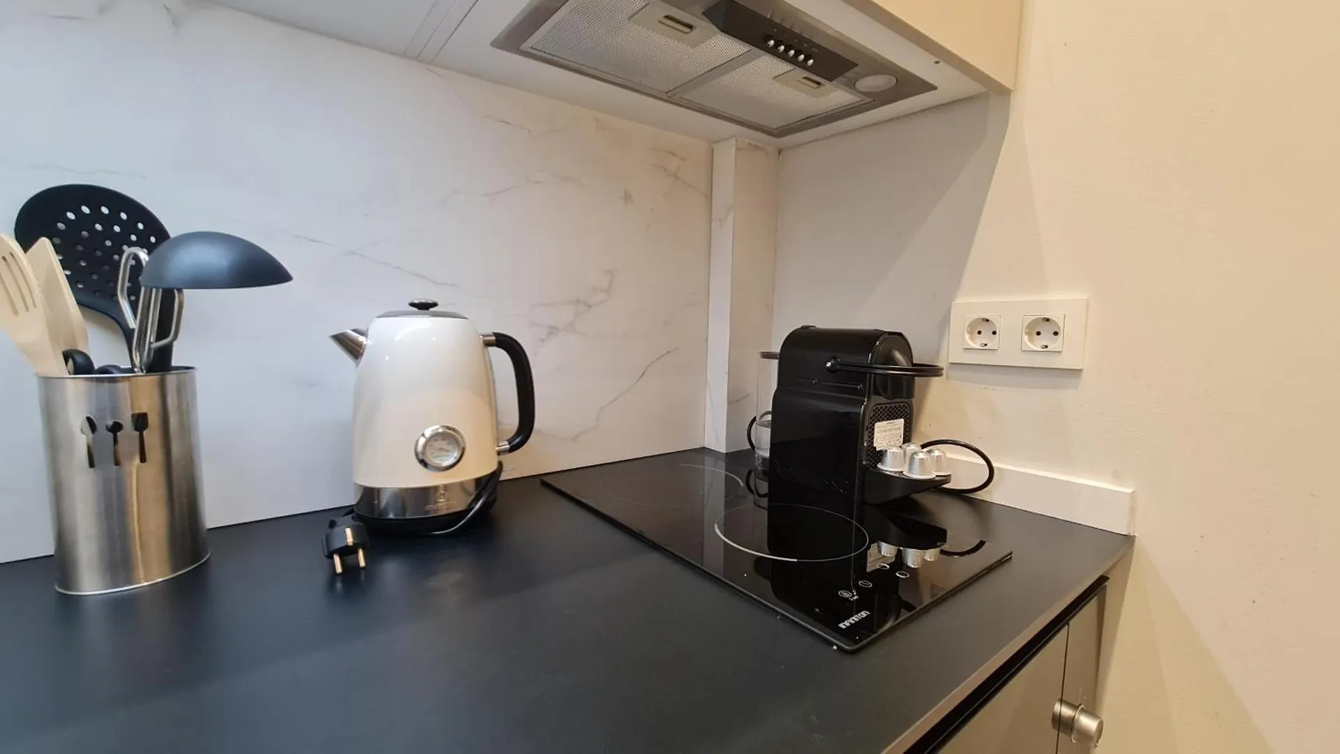Suspiro 102 Cosmopolitan Loft Apartment Granada Spain